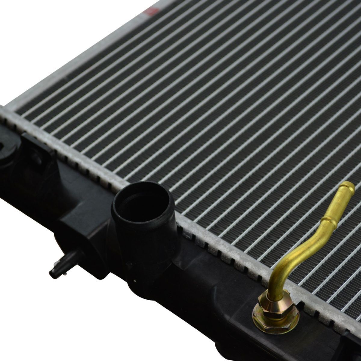 Radiator Assembly For Mitsubishi 03-06 Outlander Sport Utility CU2617 MI3010198