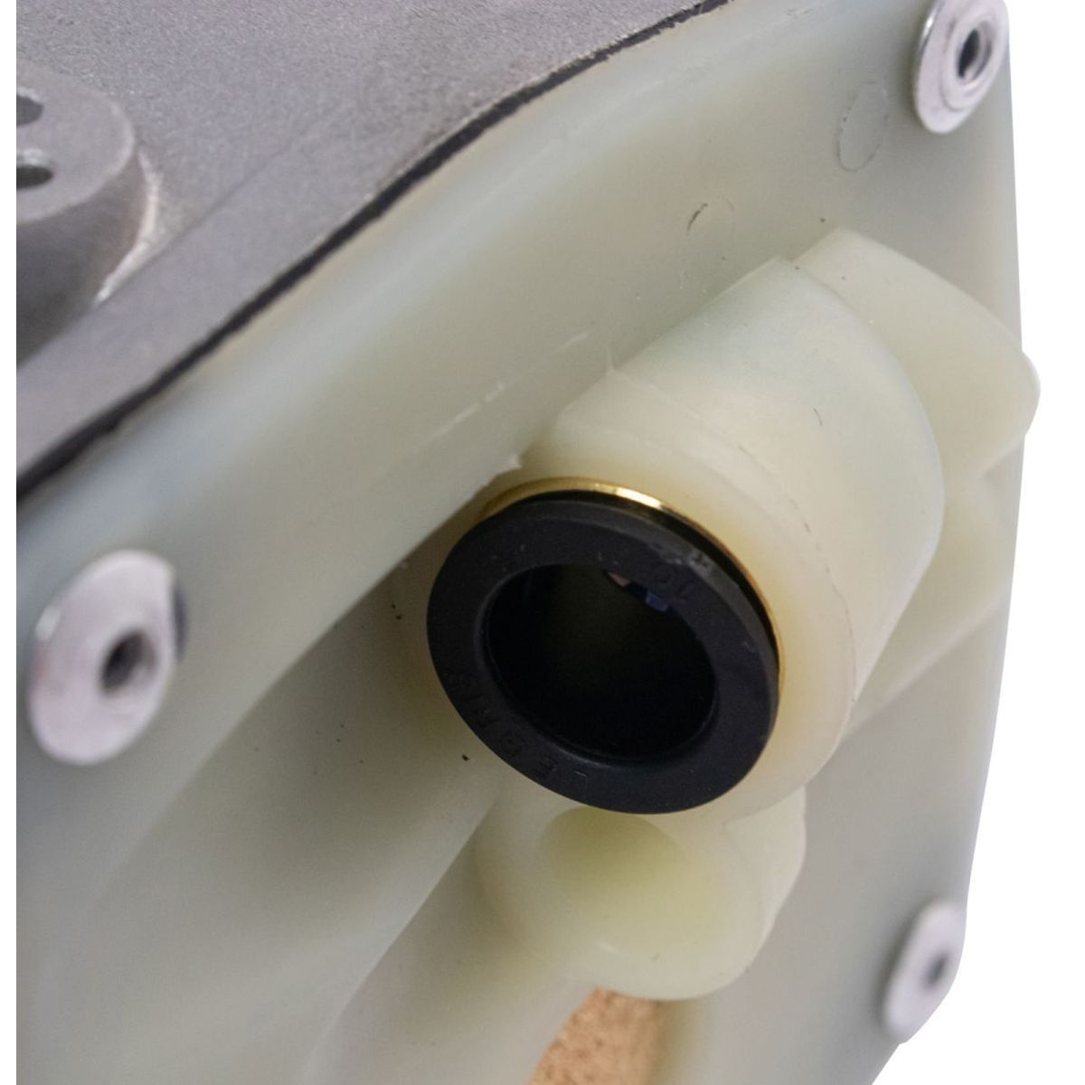 Air Ride Suspension Compressor Pump With Relay For BMW 2000-2006 X5 E53 4-Corner