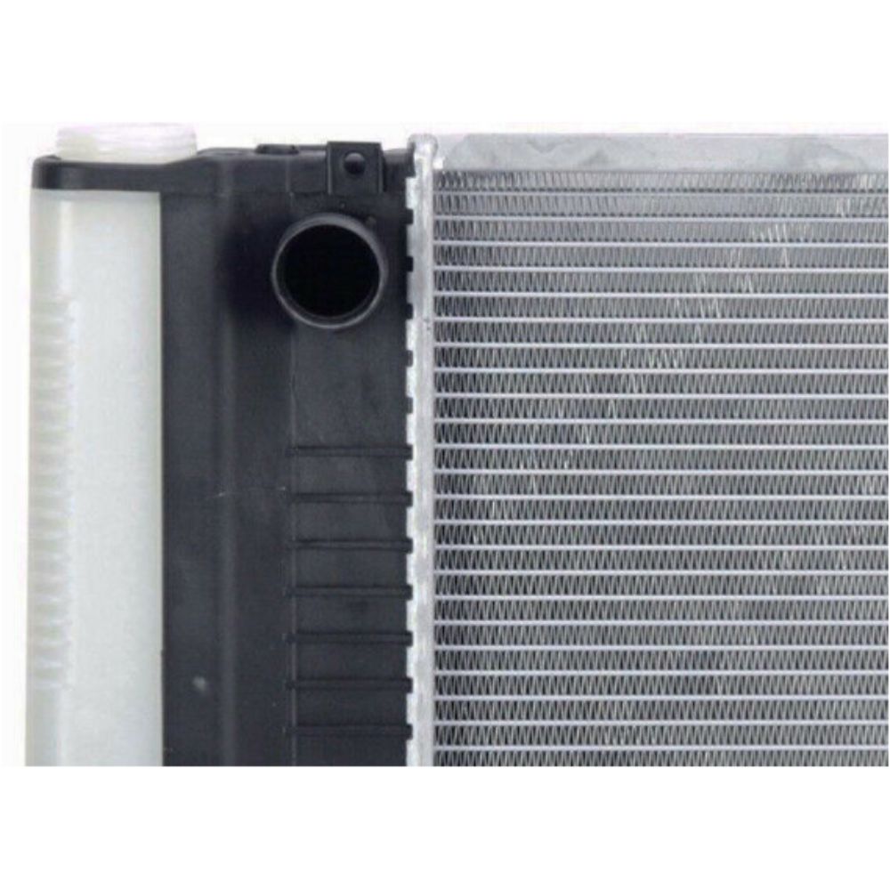 Radiator For 1991-1999 318i 1991-1999 318is 1995-1999 318ti 1996-00 Z3 1.8L 1.9L