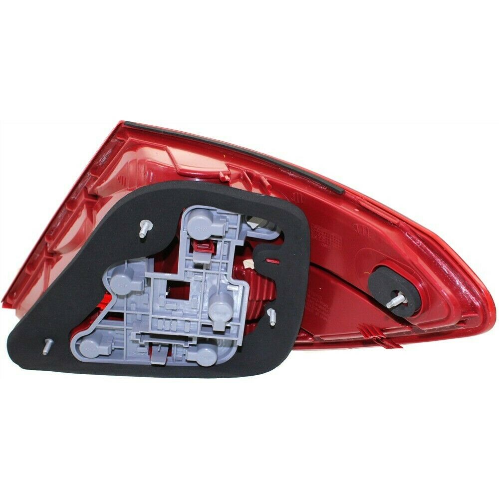 Tail Light For 08-09 C230 10-11 C250 08-11 C300 08-11 C350 Driver Side