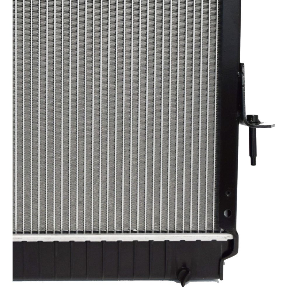 Radiator For Forward NPR NPR-HD NQR Tiltmaster W3500 W4500 W5500 4.8L