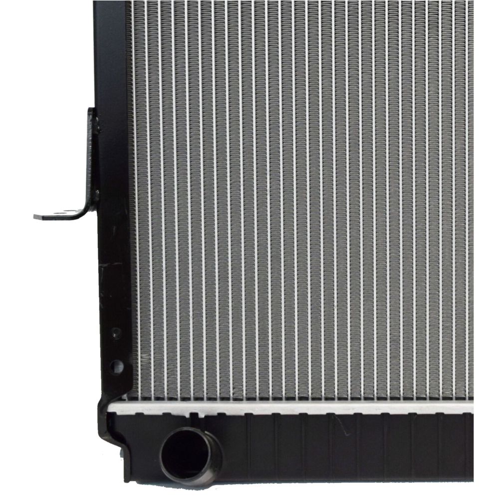 Radiator For Forward NPR NPR-HD NQR Tiltmaster W3500 W4500 W5500 4.8L