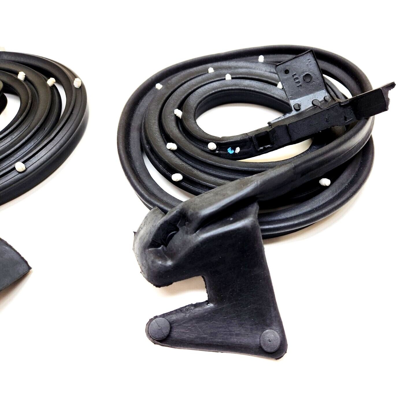 Front Door Weatherstrip Rubber Seal 1965 1966 1967 1968 Impala 4 Door Hardtop