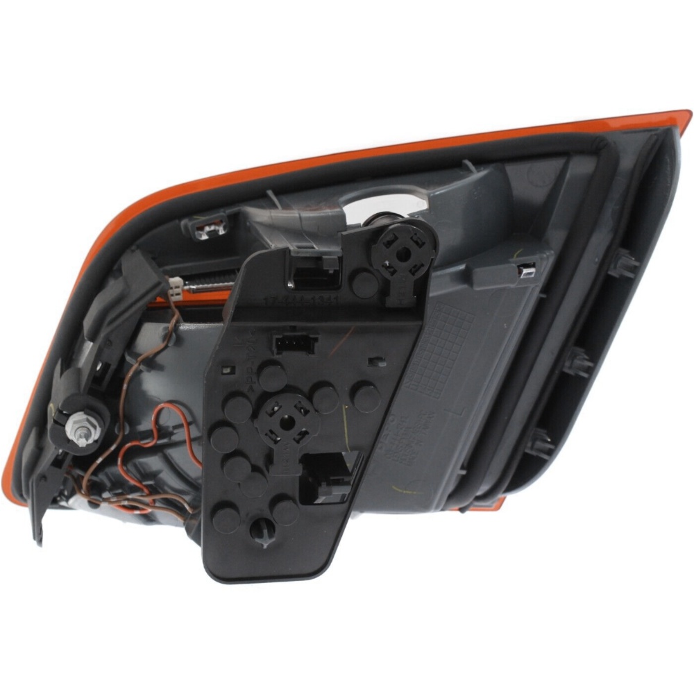 Tail Light For 2014-2016 BMW 528i Driver Side Inner