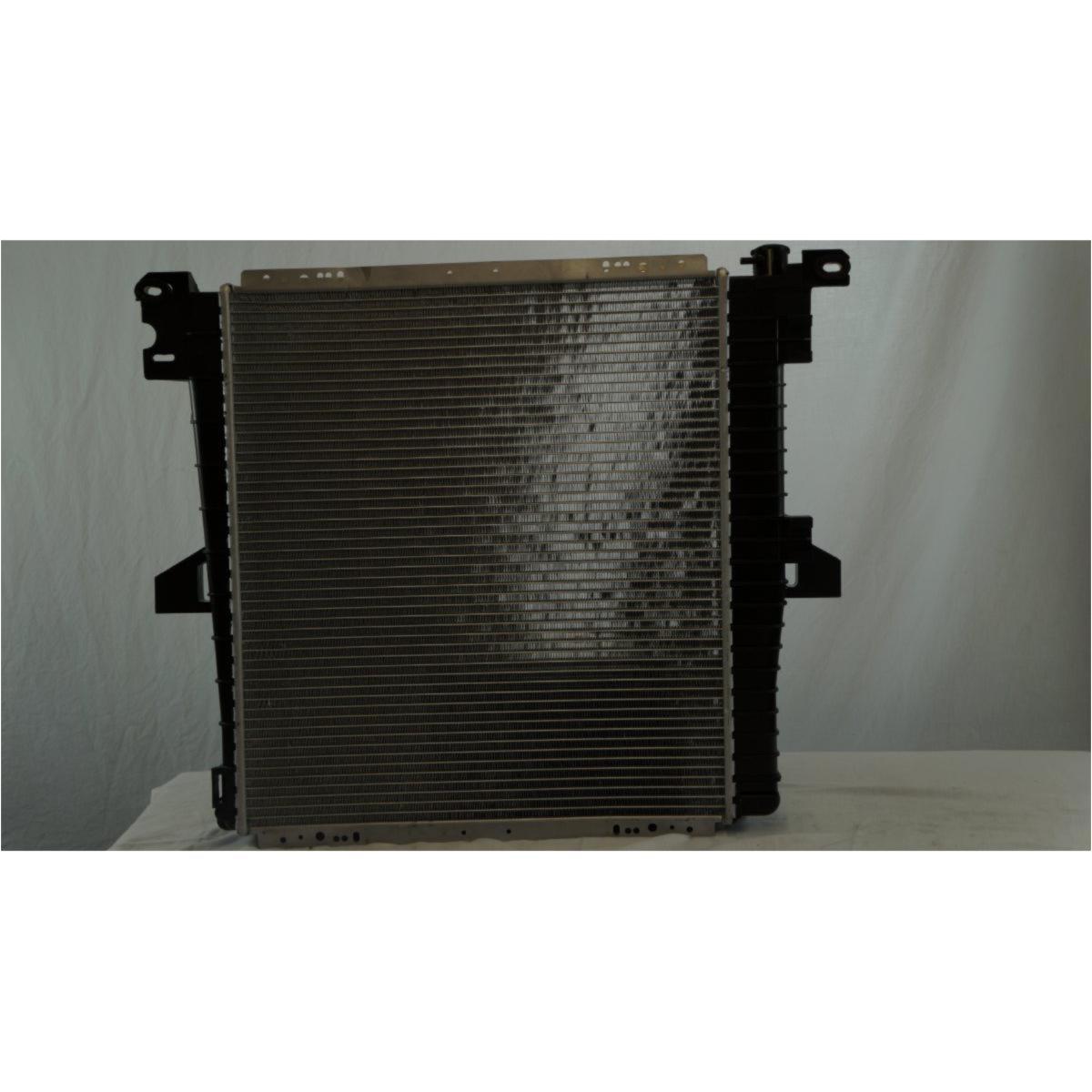 For 00-01 Explorer 00-01 Mountaineer 1pc Automatic 1 Row Automotive Radiator