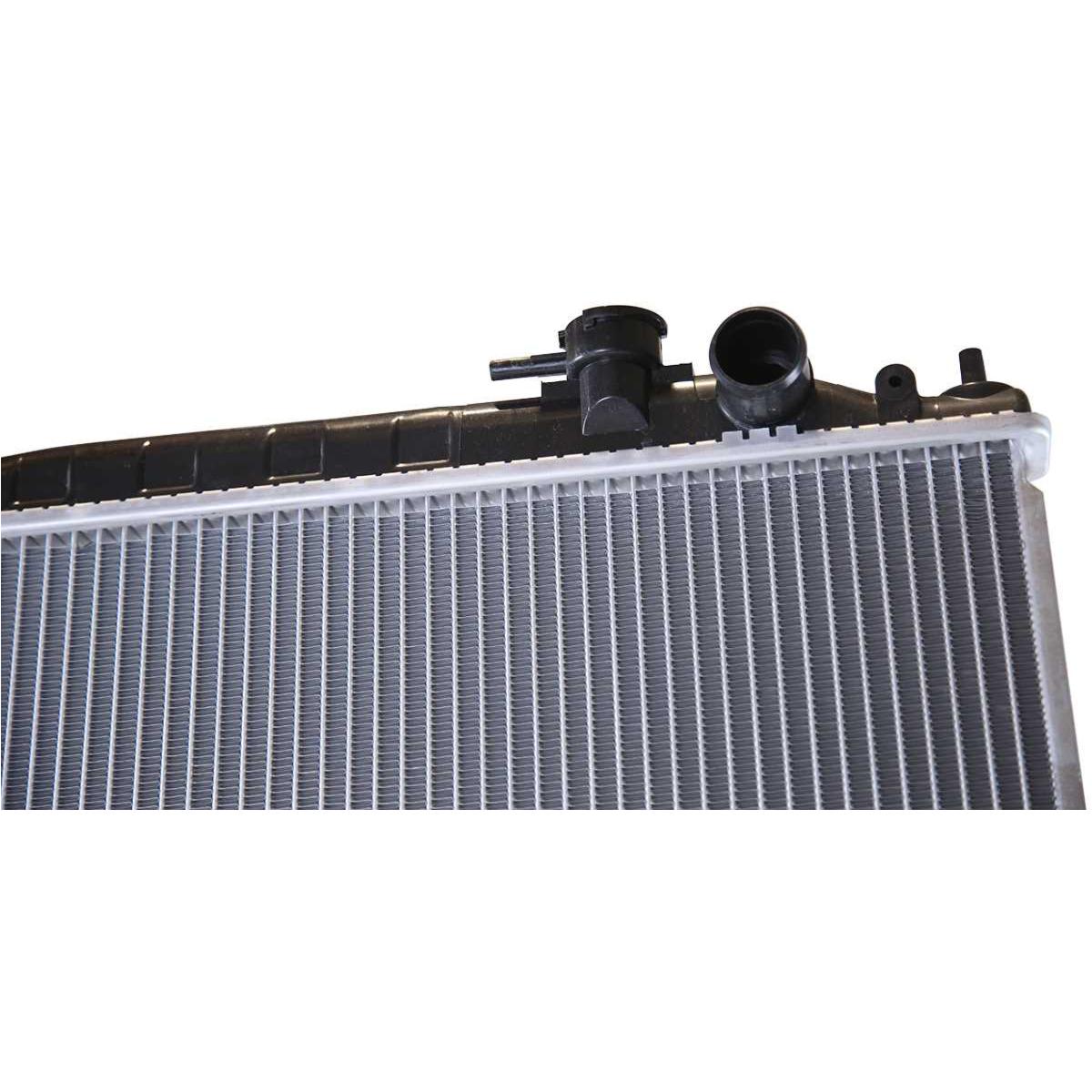 For 2001 2002 2003 Infiniti QX4 2001 2002 2003 2004 Nissan Pathfinder Radiator