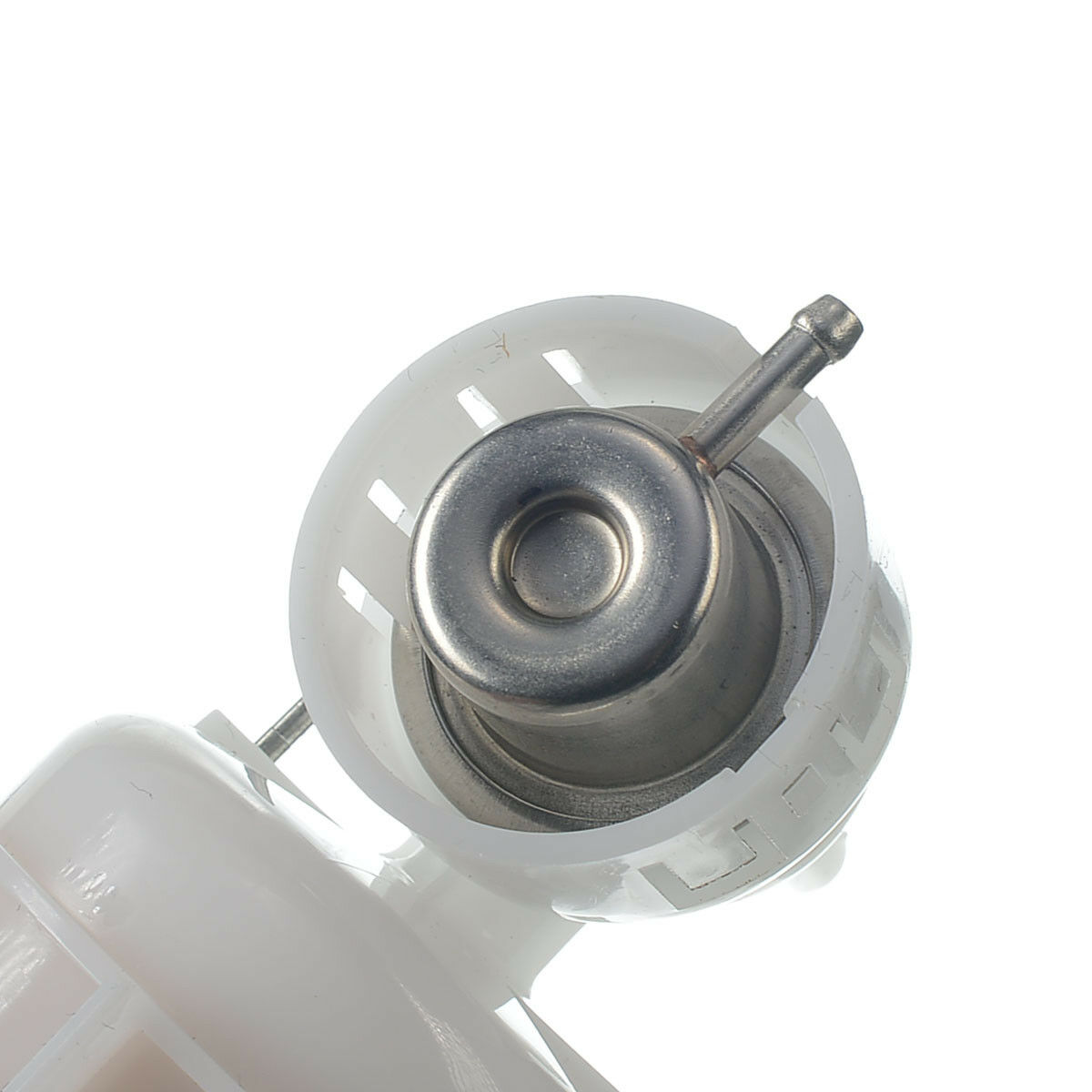 Fuel Filter W/ Pressure Regulator For 04-06 X3 2.5i 04-06 X3 3.0i E83 2.5L 3.0L