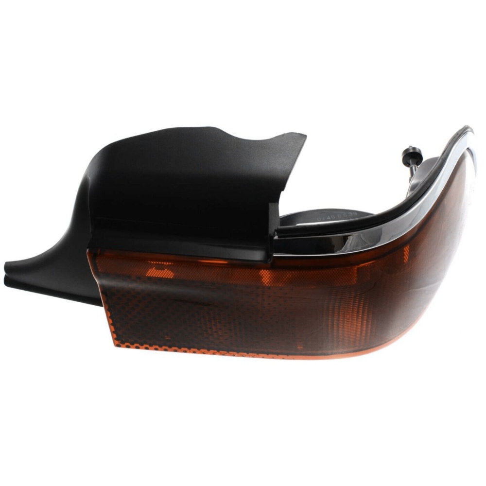 Tail Light For 95-97 Grand Marquis GS 95-97 Grand Marquis LS Passenger Side