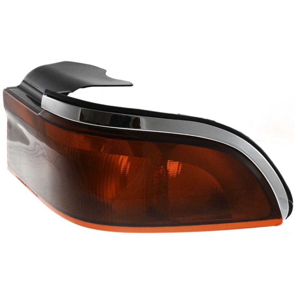 Tail Light For 95-97 Grand Marquis GS 95-97 Grand Marquis LS Passenger Side