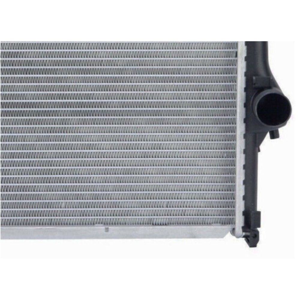 Radiator For 1991-1999 318i 1991-1999 318is 1995-1999 318ti 1996-00 Z3 1.8L 1.9L