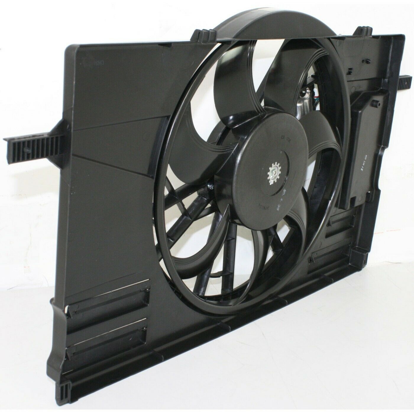 Radiator Cooling Fan For 2007-13 C30 2006-13 C70 2004-11 S40 2005-11 V50