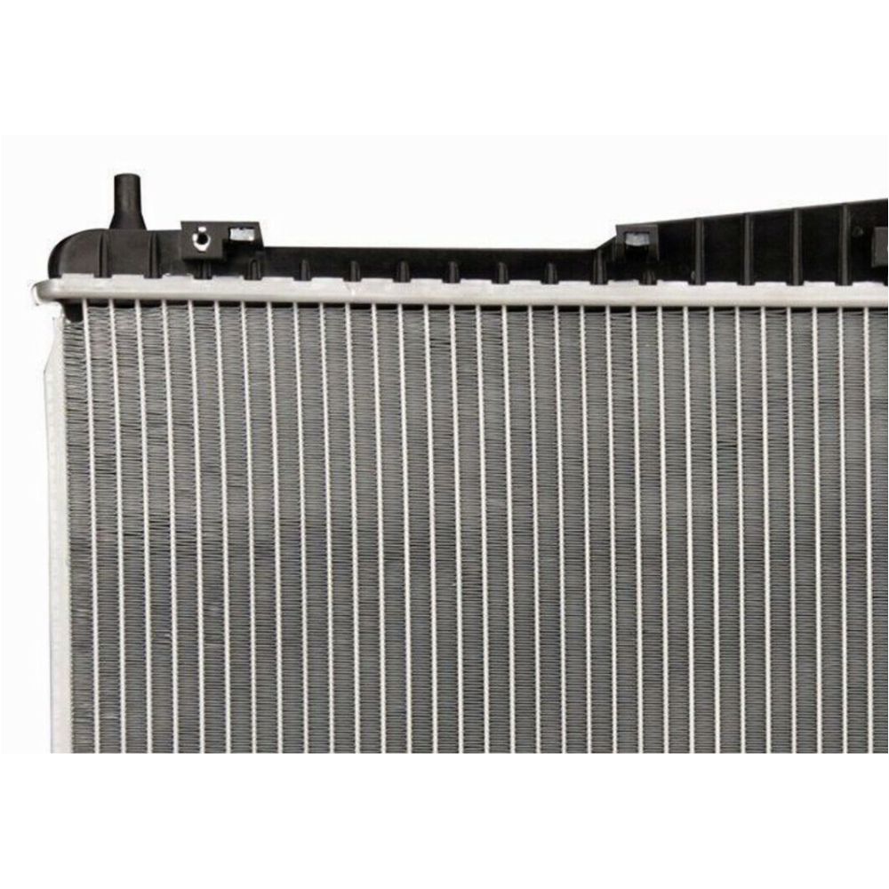 Radiator For 2004-2006 Chevrolet Epica Sedan 2004-2006 Suzuki Verona Sedan 2.5L