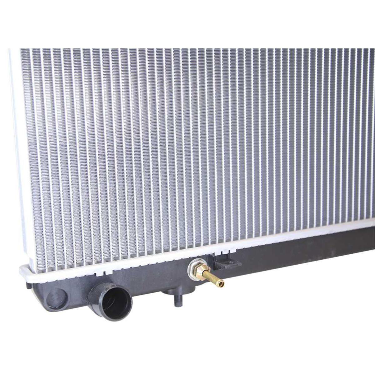 For 2001 2002 2003 Infiniti QX4 2001 2002 2003 2004 Nissan Pathfinder Radiator