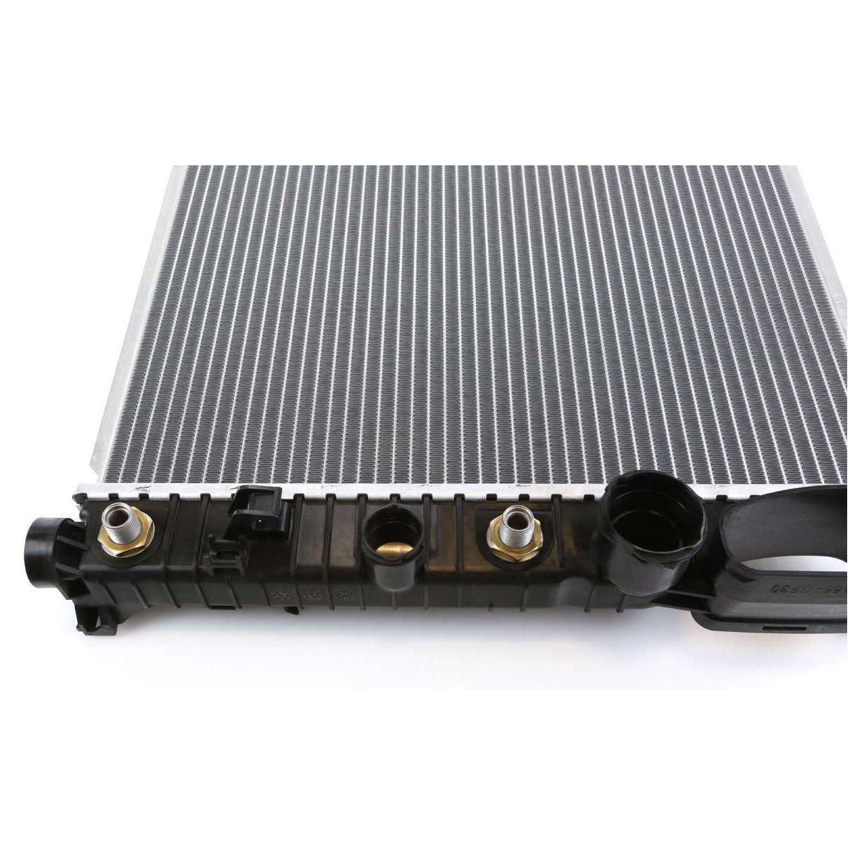Radiator For 2004-2005 Mercedes-Benz E320 4Matic Sedan 3.2L 3.5L V6