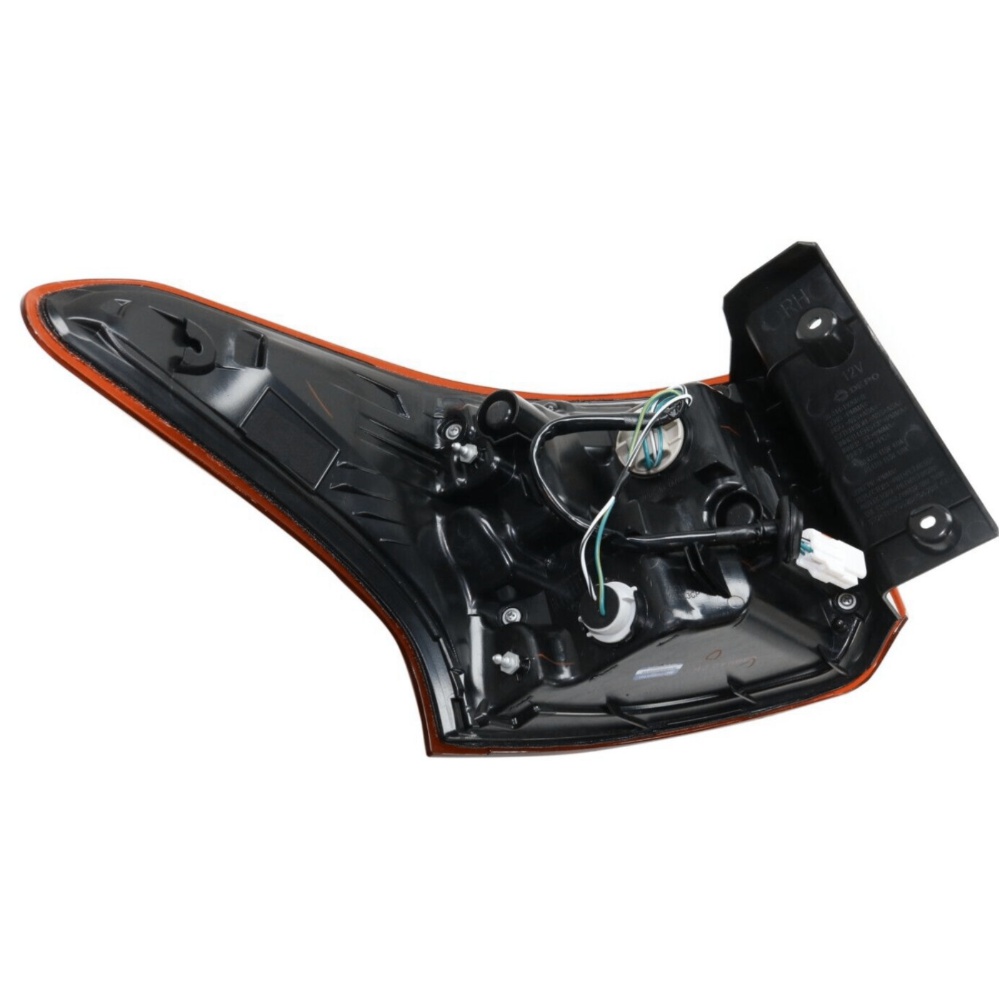 Tail Light For Outlander Outlander PHEV Driver And Passenger Side Outer