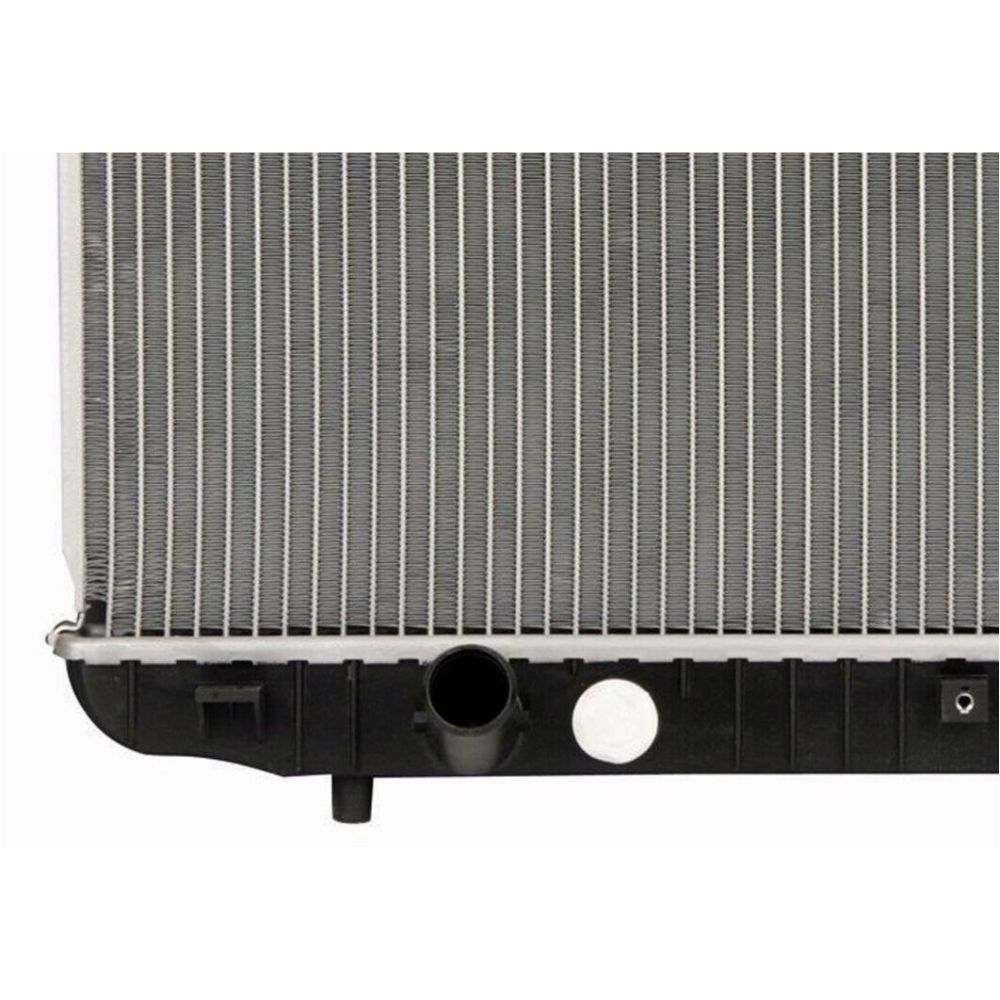 Radiator For 2004-2006 Chevrolet Epica Sedan 2004-2006 Suzuki Verona Sedan 2.5L
