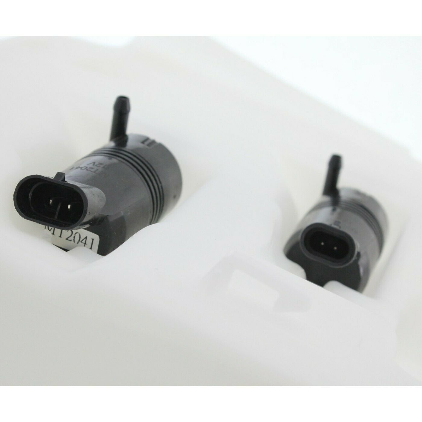 Washer Reservoir For 1997-2005 Venture 1997-2004 Silhouette With Pump
