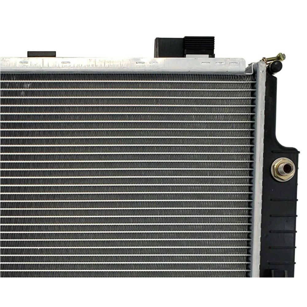 Radiator For Mercedes-Benz 98-02 E320 4Matic 98-02 E320 Base V6 3.2L